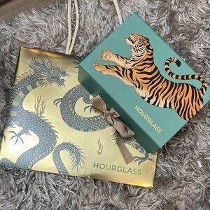Hourglass Gift Box Set with Tiger and Dragon Design